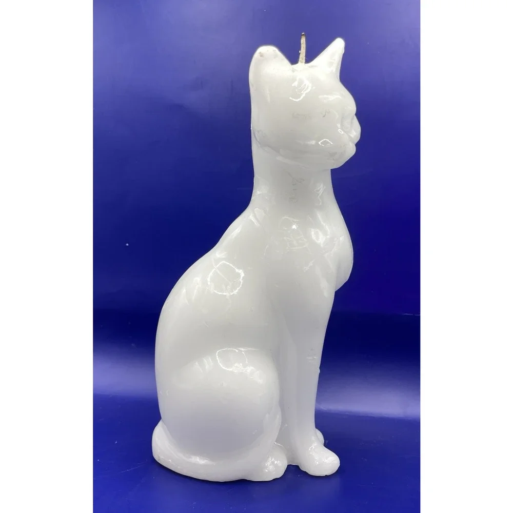 Elegant Persian White Cat Candle 8